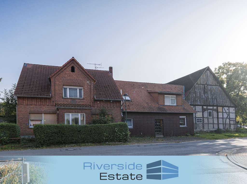 Immobilie in Hameln - Vielseitiger Resthof mit zwei Wohnhäusern, Stallungen und großer Scheune in Haverbeck! - Bild 0