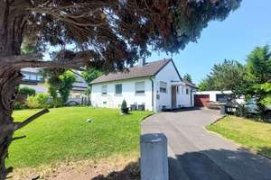 Porz - Langel! Winkel- Bungalow mit zusätzlichem Baufeld ca.400m²
