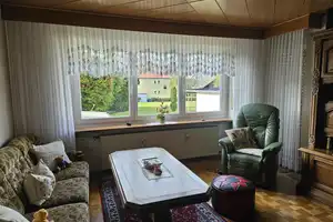 Zweifamilienhaus in schöner und ruhiger Wohnlage in Weiden- Ost zu verkaufen – Weiden in der Oberpfalz – Vorschaubild 4