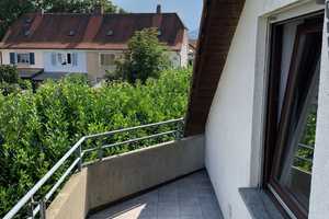 Exklusive 2-Zimmer-DG-Wohnung mit EBK in Grenzach-Wyhlen – Birsfelder Weg 11, 79639 Lörrach (Kreis) – Vorschaubild 1