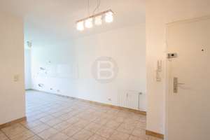 PROVISIONSFREI: Renovierte 3-Zimmerwohnung mit Loggia (bezugsfrei) – Niederhöchstädter Straße 14, 61449 Steinbach (Taunus) – Vorschaubild 8