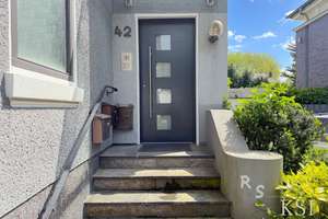 Charmantes Dreifamilienhaus mit großem Garten, Terrasse und Garage in Top Lage! – Nienhofstraße 42, 45894 Buer, Gelsenkirchen – Vorschaubild 6