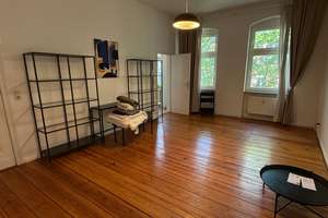 bezugsfreie Altbauwohnung mit Dielen und Altbaucharme und Duschbad und EBK nahe Boxhagener Platz – Die vollständige Adresse der Immobilie erhältst du vom Anbieter., 10245 Friedrichshain, Berlin – Vorschaubild 14