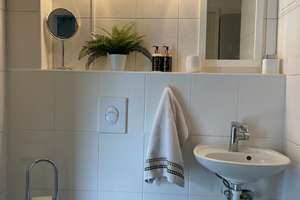 Energie-Plus-Zweifamilienhaus  mit Baureserve in begehrter Lage nahe Havel und Tegeler Forst – Die vollständige Adresse der Immobilie erhältst du vom Anbieter., 13507 Tegel, Berlin – Vorschaubild 8