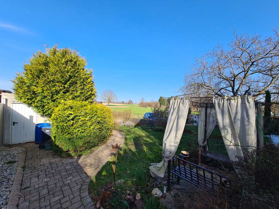 Garage mit Hintereingang