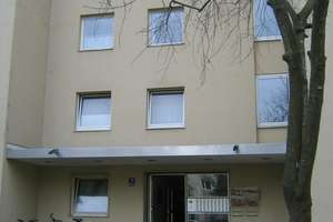 Provisionsfreie 2-Zimmer-Wohnung mit Balkon, Aufzug & sehr guter U-Bahn Anbindung – Die vollständige Adresse der Immobilie erhältst du vom Anbieter., 81475 Fürstenried-West, München – Vorschaubild 3