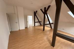 Tolle 7-Raum-DG-Wohnung mit Balkon in Chemnitz-Kappel
