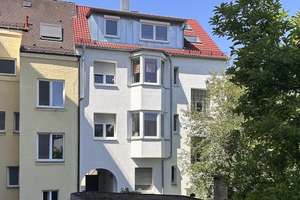 Mehrfamilienhaus in zentraler Lage – Die vollständige Adresse der Immobilie erhältst du vom Anbieter., 89077 Weststadt, Ulm – Vorschaubild 2