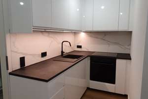 4 %  Rendite ! Komplett modernisierte  Kapitalanlage  in Eppendorf