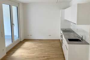 Attraktive, schöne 2-Zimmer-Wohnung mit Loggia in Neustadt-Süd, Nähe St. Maternus Kirche