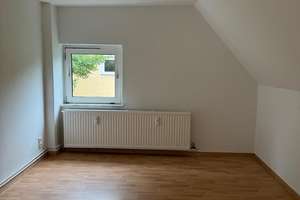Viel Platz für die ganze Familie – 4-Zimmer-Wohnung im Dachgeschoss – Hackenbeek 3, 38229 Hallendorf, Salzgitter – Vorschaubild 9