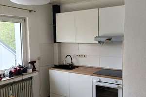Wohnen mit Charakter: Dachgeschosswohnung (für WG geeignet) in Bochum-Laer – Werner Hellweg 62a, 44803 Laer, Bochum – Vorschaubild 2