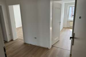 Komplett renovierte, helle 2 Zimmer Wohnung, KDB, großer Südbalkon, Nähe Uni und Hauptbahnhof – Gerstenstraße 28, 42119 Elberfeld, Wuppertal – Vorschaubild 4