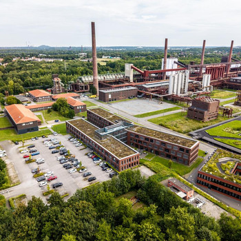 Modernes Arbeiten am Kulturstandort Zollverein | helle Räumlichkeiten | Kantine vor Ort