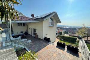 Friesenheim - Exklusives 2-Familien-Traumhaus mit Pool, Garten und herrlichem Ausblick!
 – Die vollständige Adresse der Immobilie erhältst du vom Anbieter., 77948 Friesenheim – Vorschaubild 6