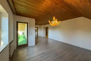Attraktives Mehrfamilienhaus im malerischem Rieden – ideal für große Familien und Investoren – Amberg-Sulzbach (Kreis) – Vorschaubild 3
