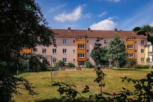 Zentrale Wohnung mit Tageslichtbad // EG Links – Kurze Str. 5, 38440 Schillerteich, Wolfsburg – Vorschaubild 3