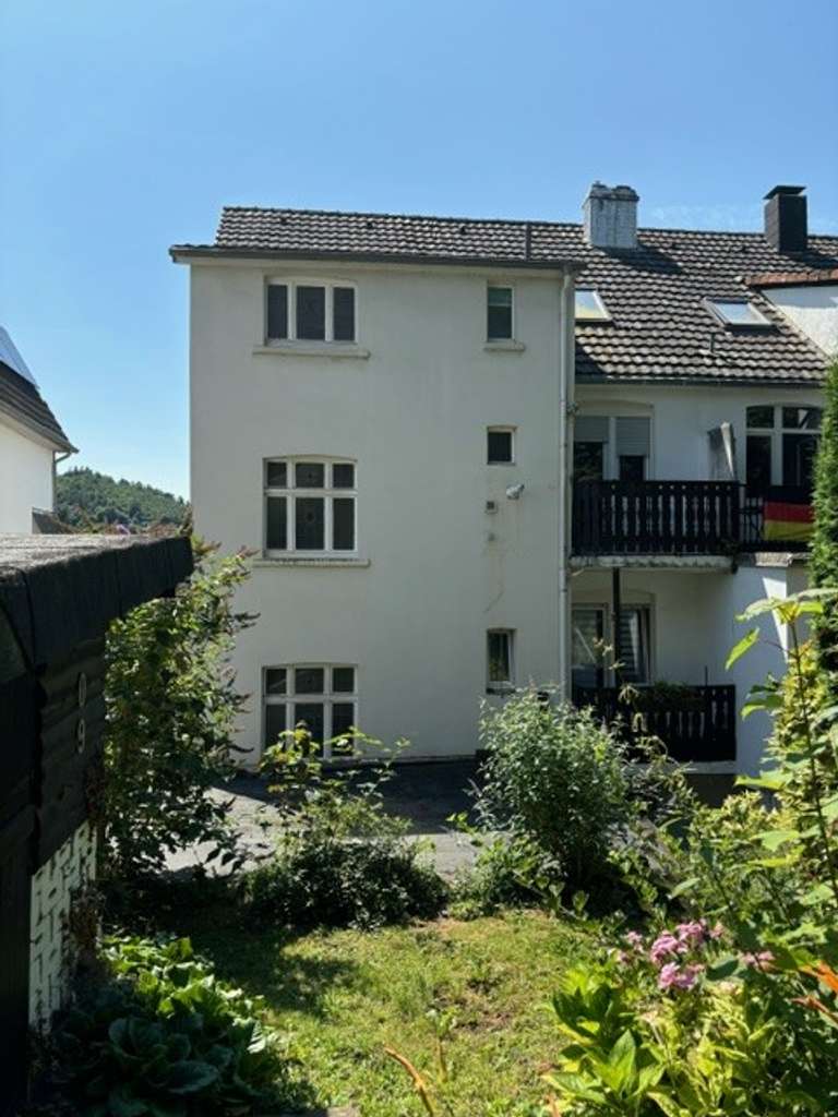 Immobilie in Hagen - Vielseitig nutzbares und teilweise vermietetes Mehrfamilienhaus in Hohenlimburg - Bild 1