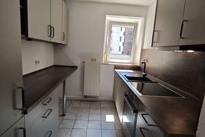 2-Zimmer-Wohnung in Augsburger Innenstadt (nur gegen Küchen Ablöse!) – Frölichstraße 12 ½ Seiteneingang, 86150 Stadtjägerviertel, Augsburg – Vorschaubild 1