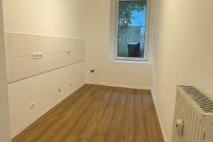 Modernisierte Erdgeschosswohnung für Anleger und Eigennutzer! – Die vollständige Adresse der Immobilie erhältst du vom Anbieter., 42117 Elberfeld West, Wuppertal – Vorschaubild 2