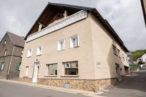 Mehrgenerationenhaus mit zusätzlichem Bauplatz in St Johann – Die vollständige Adresse der Immobilie erhältst du vom Anbieter., 56727 Sankt Johann – Vorschaubild 1