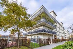 Wohnen in hochwertigem Ambiente mit internationalem Flair.
Möblierte 2 Zimmer-Dachterrassen-Wohnung – Die vollständige Adresse der Immobilie erhältst du vom Anbieter., 40549 Heerdt, Düsseldorf – Vorschaubild 1