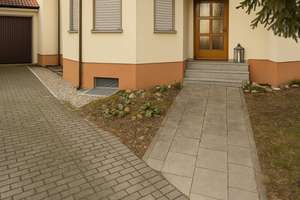 Doppelhaushälfte mit Garage in ruhiger Lage von Delitzsch-Selben – Die vollständige Adresse der Immobilie erhältst du vom Anbieter., 4509 Delitzsch – Vorschaubild 1