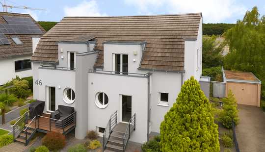 Bild von Moderne Doppelhaushälfte mit Kamin, Sauna & Einliegerwohnung – Top-Lage Erzhausen