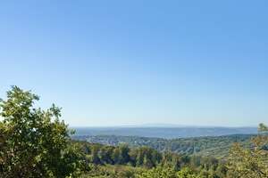 EINZIGARTIGES ANWESEN IN GEORGENBORNER LOGENLAGE MIT PANORAMAMBLICK UND POOL – 65388 Schlangenbad – Vorschaubild 27