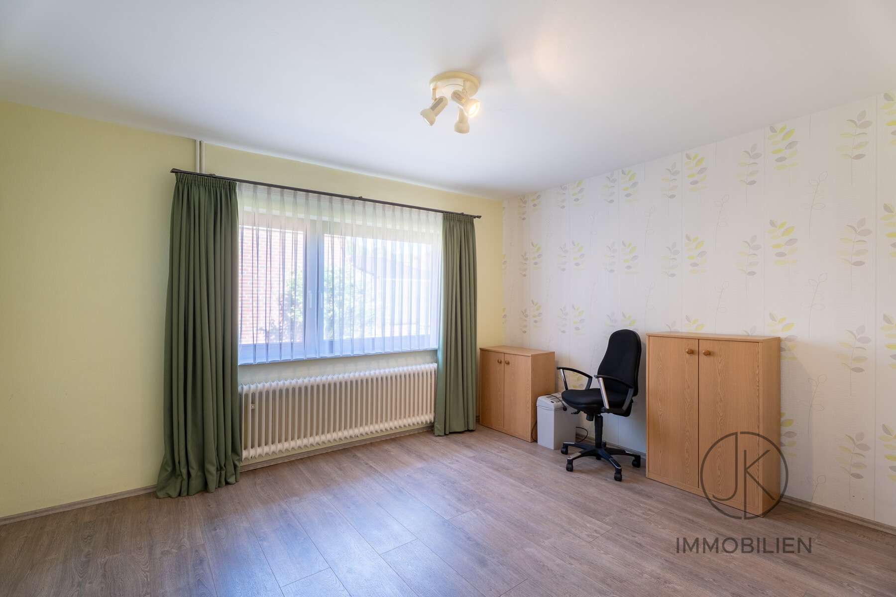 Immobilie in Stuhr - ***Ehemaliges Bauernhaus mit drei Wohneinheiten, großem Garten und Nebengebäude in Stuhr-Moordeich - Bild 0