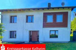 Freistehendes Einfamilienhaus mit Einliegerwohnung in Altmannstein                                   – Eichstätt (Kreis) – Vorschaubild 1