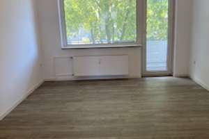 Helle  & renovierte 3 Raum Wohnung mit Balkon – Emmericher Straße 149, 47138 Obermeiderich, Duisburg – Vorschaubild 4