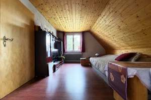 Diese Wohnidylle wird Ihr neues Zuhause. 3 Zimmer auf 97 m². Herrlicher Garten, Garage plus Carport. – Die vollständige Adresse der Immobilie erhältst du vom Anbieter., 78176 Blumberg – Vorschaubild 10