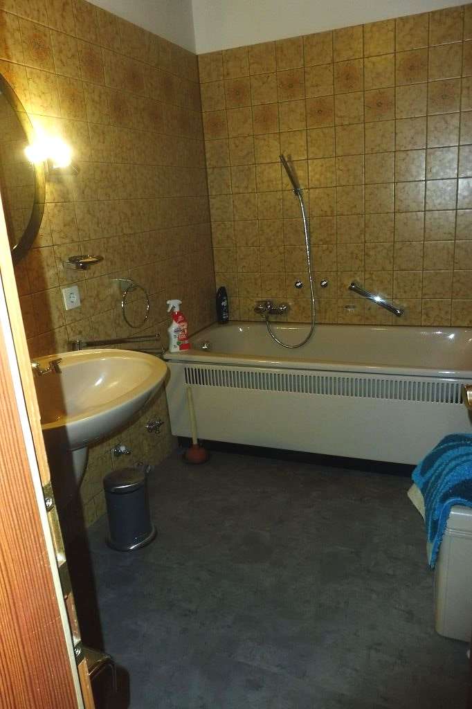 Immobilie in Rockeskyll - Wohnhaus mit ehem. großer Schreiner- werkstatt im Untergeschoss - Bild 0