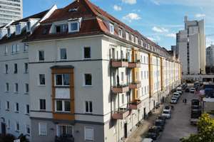 Hertz-Höfe in München-Schwabing / top gepflegte 2-Zimmerwohnung mit zwei Balkonen
