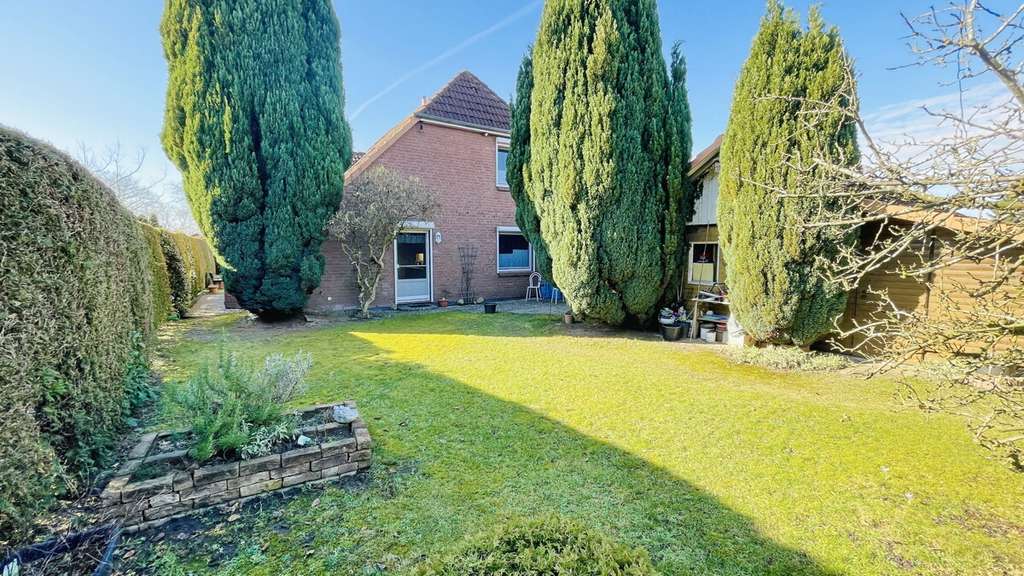 Immobilie in Alveslohe - Attraktives Einfamilienhaus mit großzügigem Grundstück in Alveslohe - Bild 3