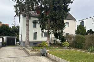 Gepflegtes, vollvermietetes Mehrfamilienhaus in Frankfurt-Griesheim! –  Waldschulstraße 112, 65933 Griesheim, Frankfurt am Main – Vorschaubild 1