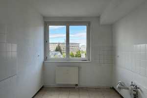 Helle Familienwohnung mit Balkon und Aufzug! – La-Rochelle-Straße 85, 13127 Berlin – Vorschaubild 5