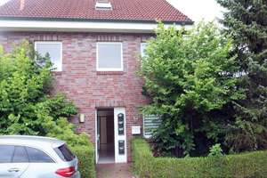 Gepflegte 6-Zimmer Doppelhaushälfte mit solider Bausubstanz, mit Balkon, Dachterrasse, Carport! – Die vollständige Adresse der Immobilie erhältst du vom Anbieter., 26180 Rastede – Vorschaubild 1