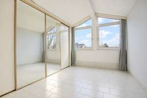 Lichtdurchflutetes Zuhause mit schönem Weitblick – Die vollständige Adresse der Immobilie erhältst du vom Anbieter., 42369 Ronsdorf, Wuppertal – Vorschaubild 2