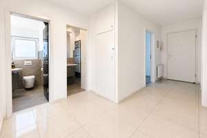 Familienfreundliche 4-Zimmer ETW, Süd-Balkon, großer Keller und Einbauküche – Albert-Schweitzer-Allee 33, 65203 Biebrich, Wiesbaden – Vorschaubild 5