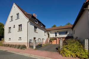 Wohnhaus mit Charme und Potenzial – ideal für Handwerker zur Selbstverwirklichung – Die vollständige Adresse der Immobilie erhältst du vom Anbieter., 63879 Weibersbrunn – Vorschaubild 1