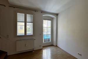 Maisonette-Wohnung mitten in der Altstadt von Regensburg, in Richtung Innenhof – Spiegelgasse 2, 93047 Innenstadt, Regensburg – Vorschaubild 5