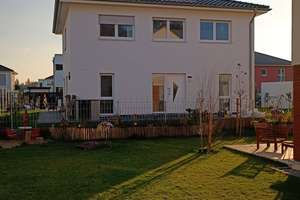 Modernes energieeffizientes Familienhaus (KfW55) mit Garten, Terrasse & 2 Stellplätzen – Tasmanienweg 13, 13587 Hakenfelde, Berlin – Vorschaubild 5