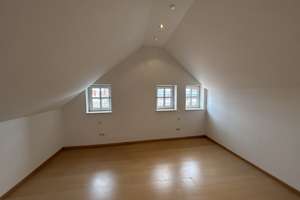 Hochwertige 3-Zimmer-Maisonette mit Loggia, Schwedenofen & Einbauküche in Toplage Ingolstadts – Ludwigstr. 14, 85049 Mitte, Ingolstadt – Vorschaubild 7