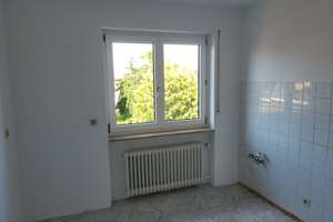 Schöne Doppelhaushälfte mit 2 Wohnungen und Ausbaumöglichkeit im Dachgeschoss in ruhiger Lage – Die vollständige Adresse der Immobilie erhältst du vom Anbieter., 90427 Almoshof, Nürnberg – Vorschaubild 12
