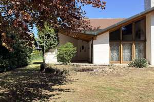 Großzügiges Einfamilienhaus/ großes Grundstück in bester Lage Ingolstadt/ Gerolfing provisionsfrei – Raimundstraße 6, 85049 West, Ingolstadt – Vorschaubild 2
