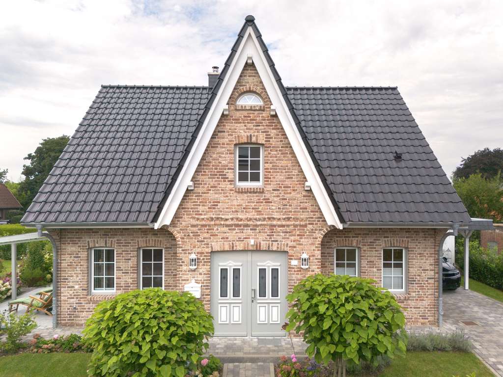 Exklusives Friesenhaus – Neubau in zeitloser Eleganz mit Premiumausstattung