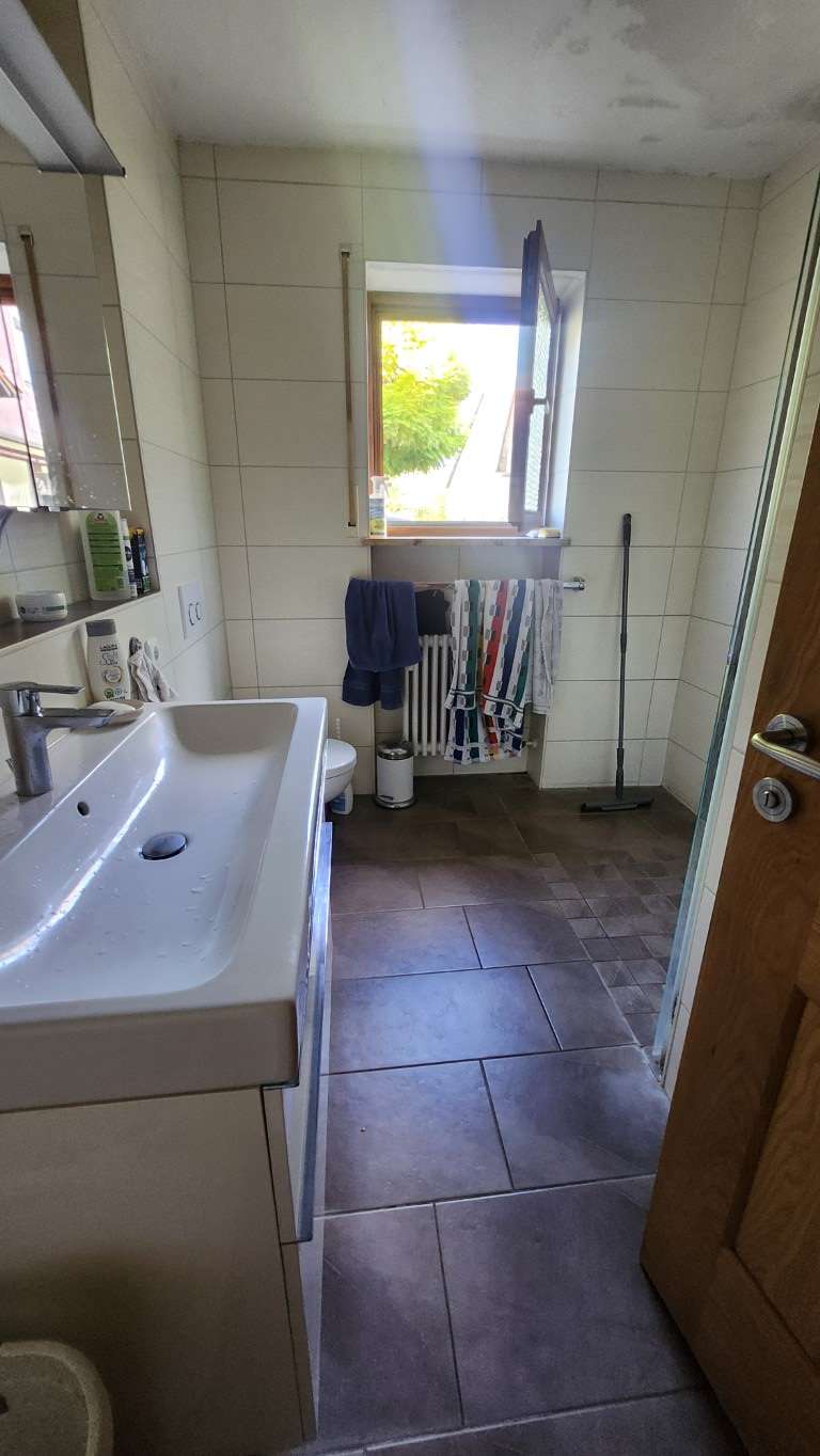 Immobilie in Fahrenzhausen - Idyllisches Zweifamilienhaus in Fahrenzhausen - Bild 0