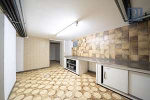 Charmante Villa auf parkähnlichem Anwesen – Die vollständige Adresse der Immobilie erhältst du vom Anbieter., 97074 Frauenland, Würzburg – Vorschaubild 19